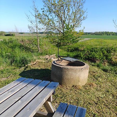 Vila Hustugu Gard Orsundsbro Exteriér fotografie